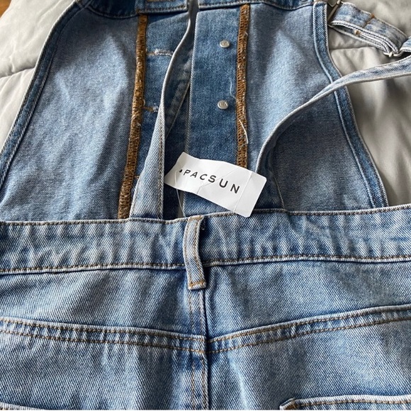 PacSun - Picture 5 of 6